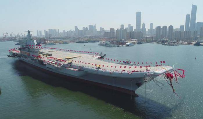 Missione compiuta: varata la prima portaerei costruita interamente in Cina