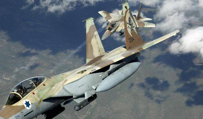 Raid israeliani contro la Siria