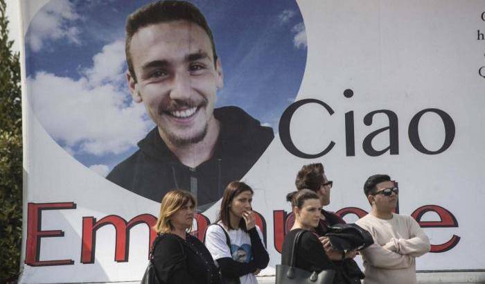 L'orrore di Alatri: sputi e banconote sul corpo agonizzante di Emanuele