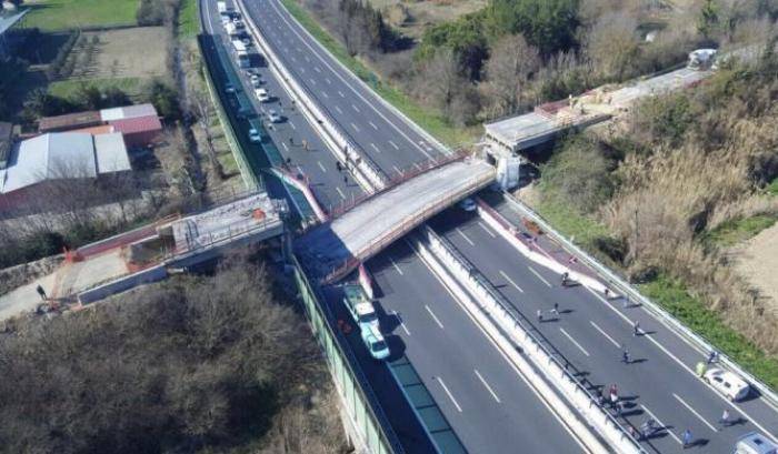 Crollo ponte dell’A14: tra i 41 indagati anche 6 dirigenti di Autostrade