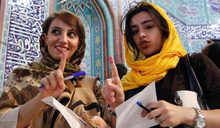 L'Iran al voto, si decide il futuro del Paese tra apertura e conservazione