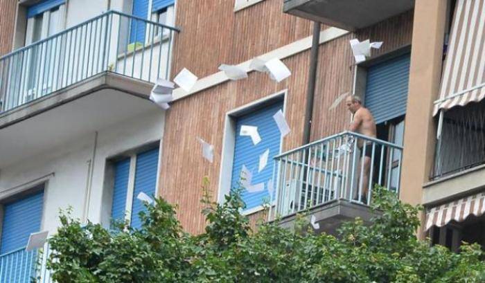 Torino, si arrende l’uomo che per 22 ore ha minacciato il quartiere dal balcone