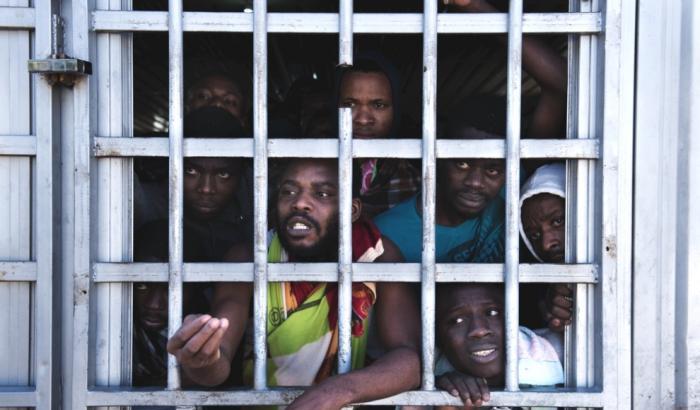 In Libia centri-lager: migranti detenuti, stipati e in condizioni di vita spaventose