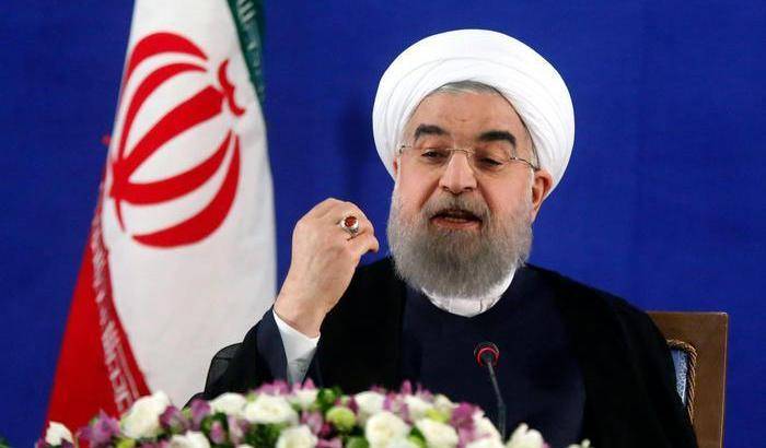 Rohani attacca Trump: "Tra pochi giorni questo criminale finirà nella pattumiera della storia"