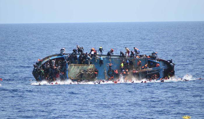 Ennesimo naufragio al largo della Libia: 31 morti soprattutto bambini