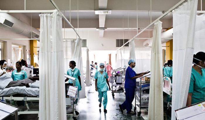 India, sciopero dei medici contro la polizia: morti sette pazienti in ricovero