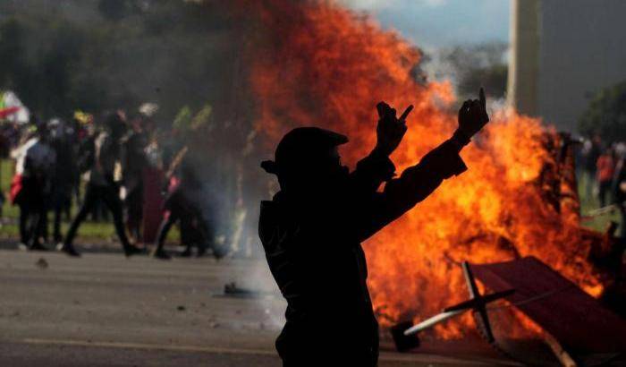 Scontri violenti in Brasile