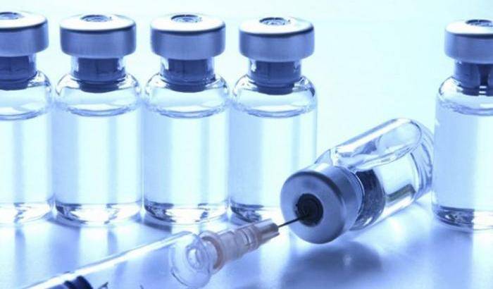 Minacce di morte al dottore favorevole ai vaccini? Ovvio, il globo è quadrato