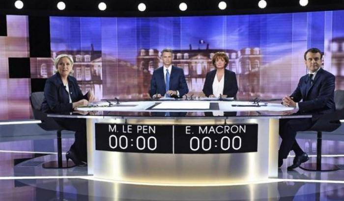Duello tv Macron-Le Pen: una gara di insulti senza esclusione di colpi