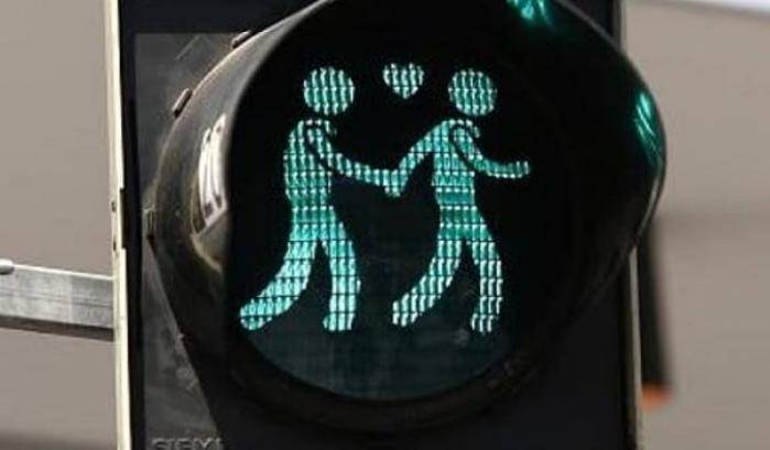 Spunta il semaforo gay in via Roma a Torino