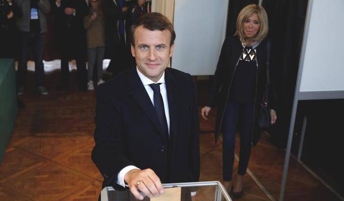 Macron conquista dell'Eliseo: eletto presidente con il 65%