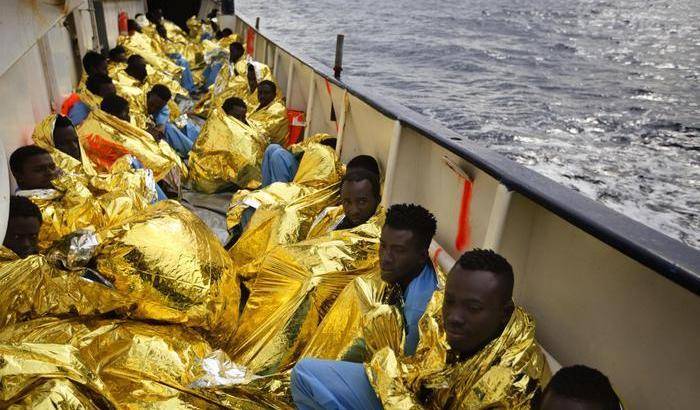 Migranti, l'ennesima tragedia. Unicef: un minuto di silenzio per i bimbi morti in mare