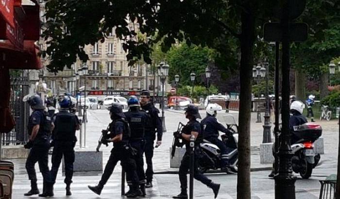 Attacco Isis a Notre Dame, l'attentatore &egrave; un laureato dottorando in Francia