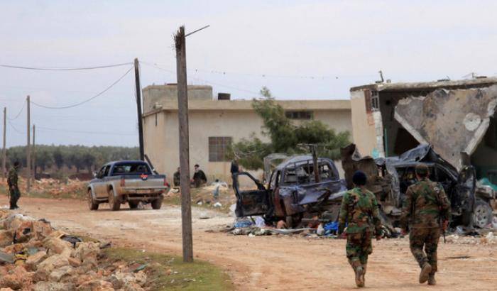 Civili usati come scudi umani dall'Isis a Deir Ezzor