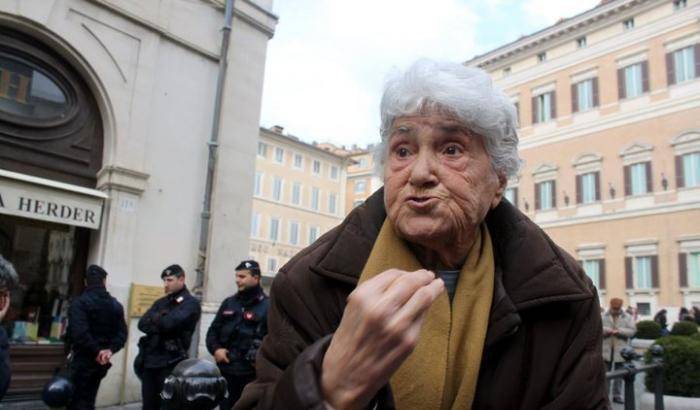 Addio ad Annarella: la pensionata comunista che faceva tremare i politici