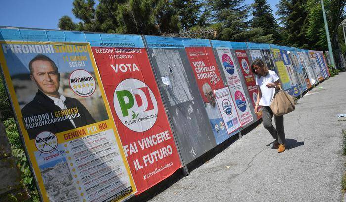 Comunali Genova: manifesti elettorali
