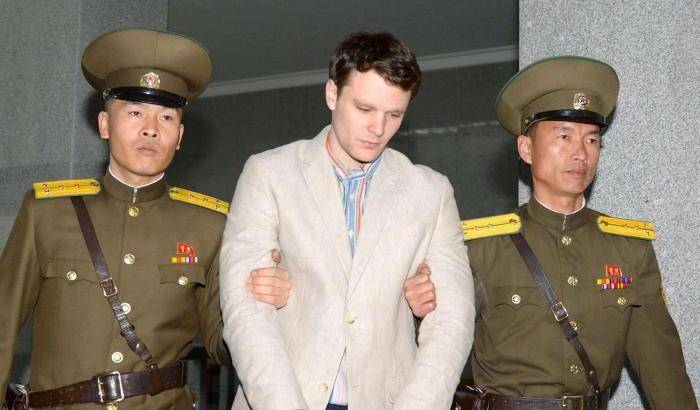 Corea Nord, i medici: l'americano liberato ha danni cerebrali
