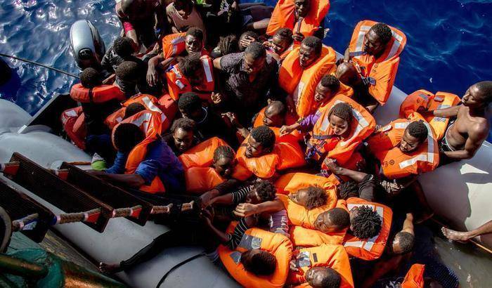 00049BE5-2100-migranti-sono-morti-in-mare-nel-2017 2100 migranti sono morti in mare nel 2017