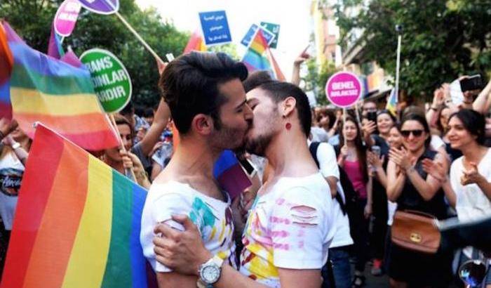 A Istanbul le autorità vietano il Gay pride: ufficialmente motivi di sicurezza