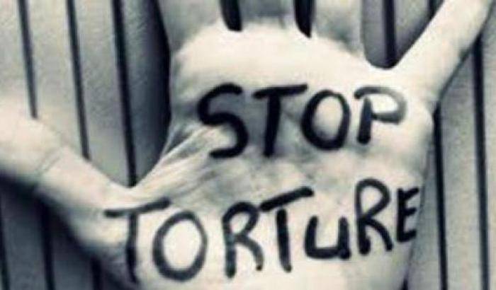 La tortura è reato anche in Italia: via libera della Camera