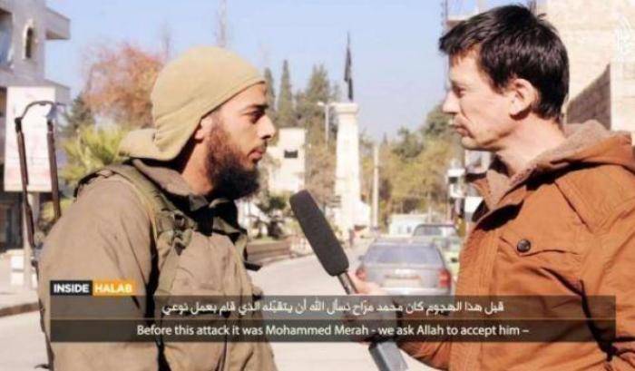 John Cantlie il giornalista inglese rapito e usato come 'voce' dell'Isis morto a Mosul