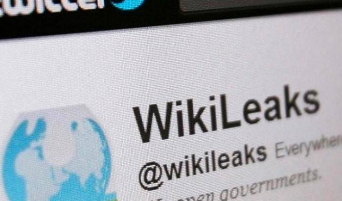 Wikileaks colpisce ancora: pubblicate 21 mila mail collegate alla campagna elettorale di Macron