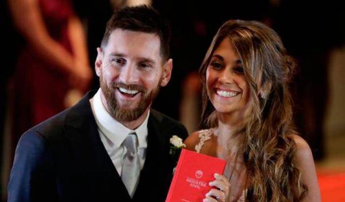 Festival dei tirchi al matrimonio di Messi: raccolti solo 11 mila euro per la Ong