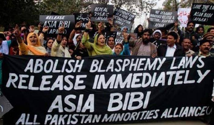 False accuse di blasfemia: il Pakistan inasprisce le pene