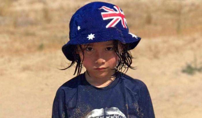 Il piccolo Julian Cadman è stato ucciso dai terroristi: confermata la sua morte