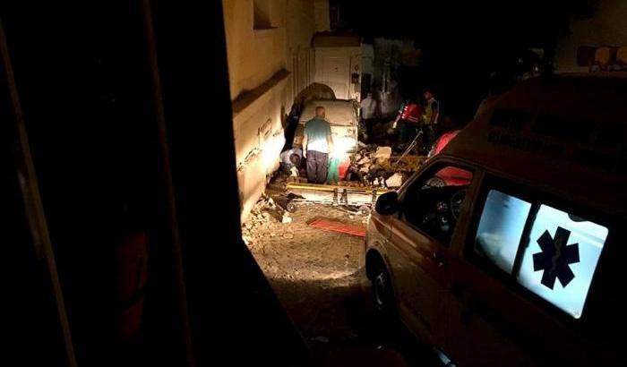 Ischia: In salvo i due fratelli imprigionati sotto le macerie