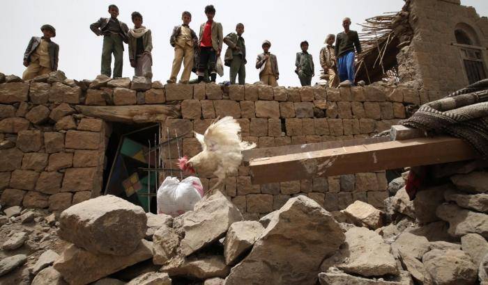 0004A724-civili-uccisi-dai-bombardamenti-sauditi-nello-yemen Civili uccisi dai bombardamenti sauditi nello Yemen