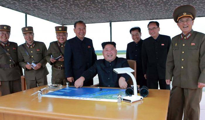 Pyongyang minaccia Guam: il test missilistico è solo il primo passo