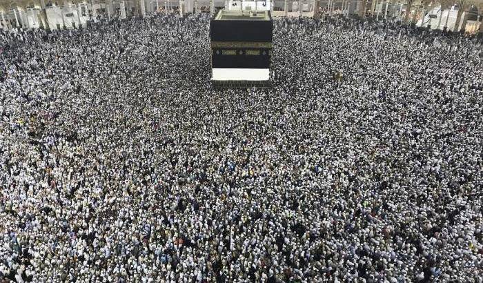 Al via l'Hajj: quasi due milioni di musulmani arrivati a La Mecca
