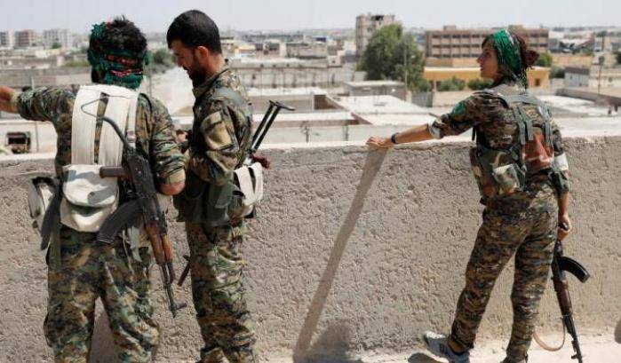 Raqqa, l'Isis sta per capitolare: i curdo-siriani prendono la città vecchia