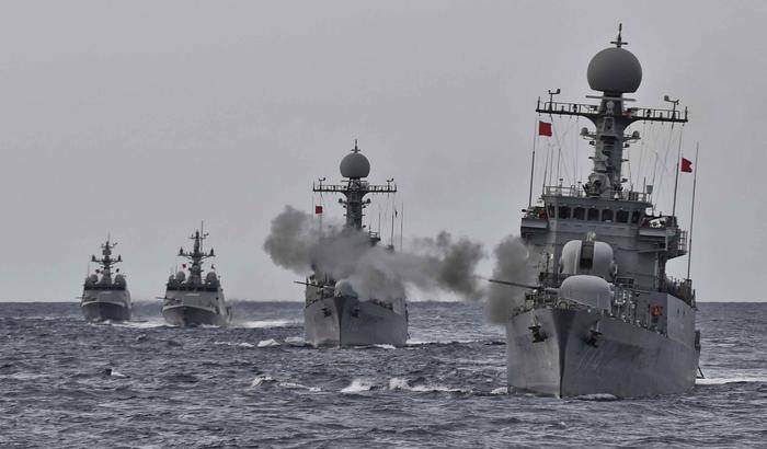 Corea Nord, Seul trema e avvia le esercitazioni navali