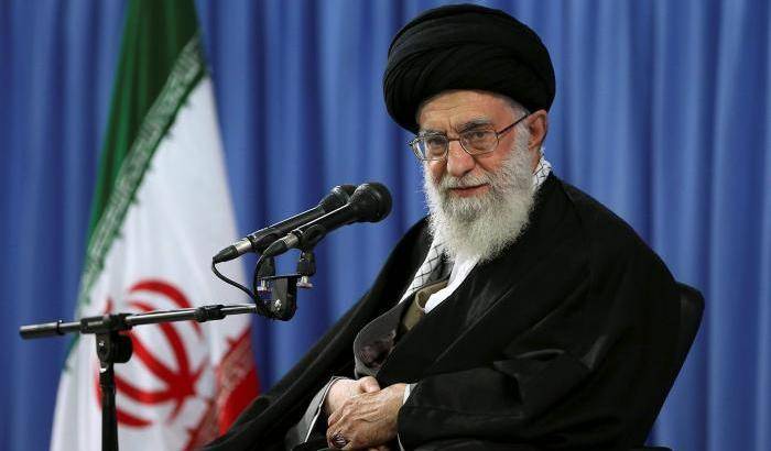 Khamenei replica a Trump: su accordo sul nucleare l'Iran andrà avanti onestamente