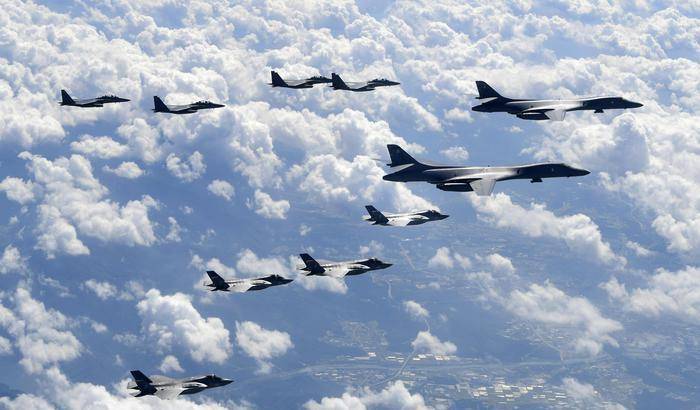 Monito a Kim Jong-un: i jet Usa hanno simulato un bombardamento