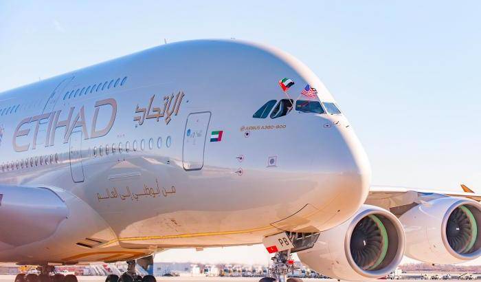 0004AF2F-un-volo-etihad Un volo Etihad