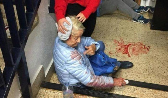 0004B051-scontri-con-la-polizia-in-catalogna Scontri con la polizia in Catalogna