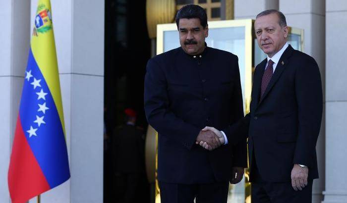 Maduro elogia Erdogan: condividiamo la visione di un mondo diverso