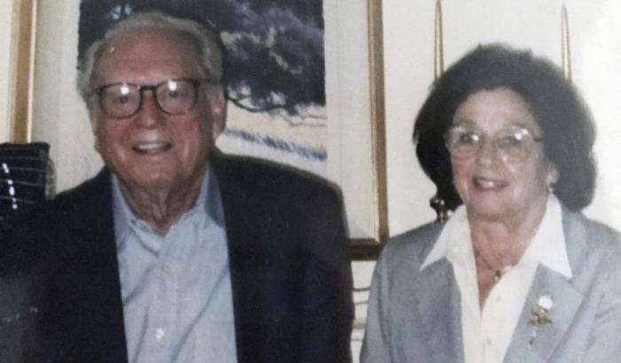 Storia di Charles e Sarah, 100 e 98 anni: morti insieme nei roghi della California