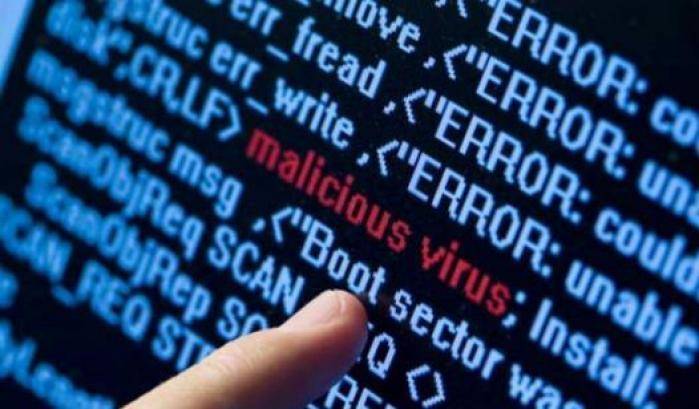 Gli hacker attaccano Pornhub: rubati migliaia di dati personali
