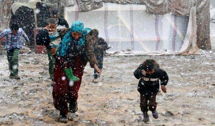 Bambini nei campi profughi