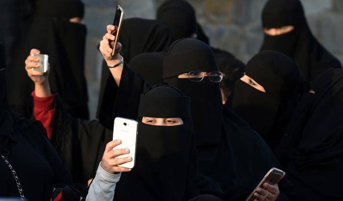 Altra rivoluzione per le donne saudite: dal 2018 potranno andare allo stadio