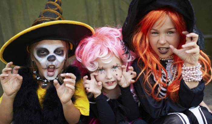 Dolcetto o scherzetto a prova di bambini: i consigli del pediatra per Halloween