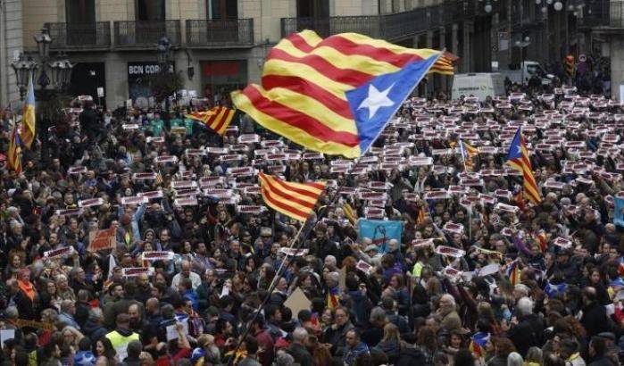 Manifestanti catalani