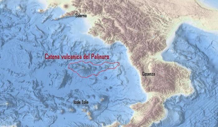 Nel mar Tirreno scoperta una catena di 15 vulcani sommersi