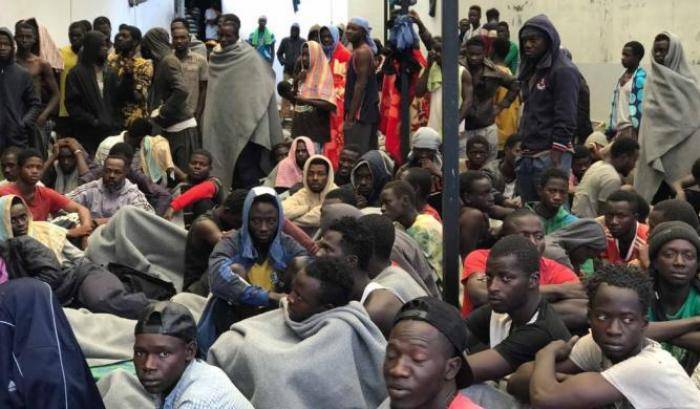 Orrore in Libia, migranti venduti come schiavi: ecco il video