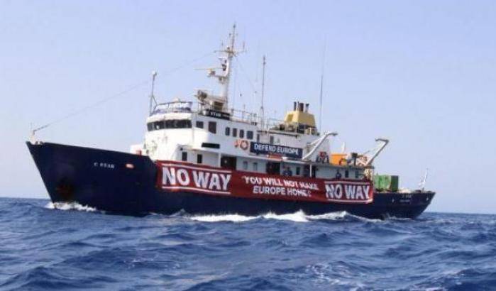 C-Star, la nave razzista abbandonata: dentro otto marinai cingalesi alla fame