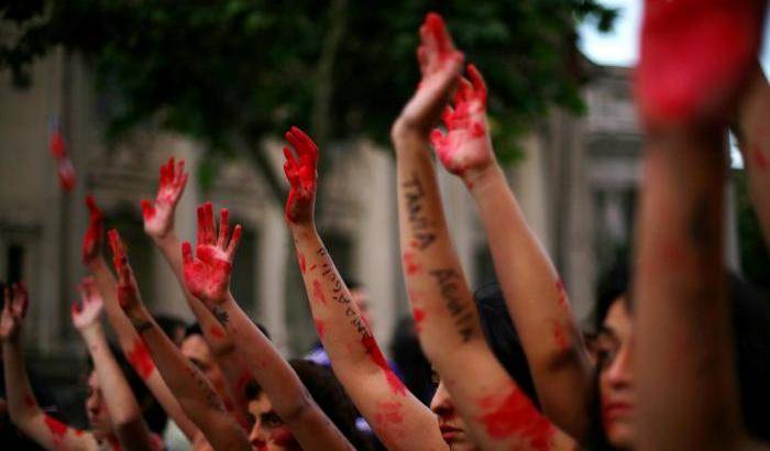 0004BD9B-protesta-contro-la-violenza-sulle-donne Protesta contro la violenza sulle donne